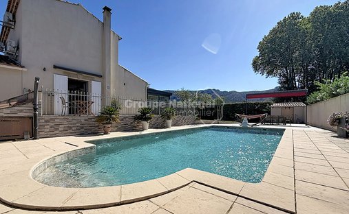 Villa in Taillades, Provence-Alpes-Côte d'Azur, France 1