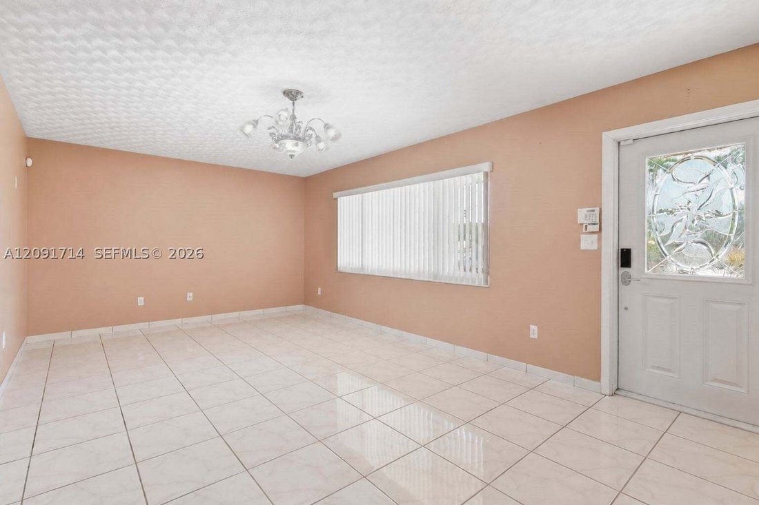House in Miami, Florida, United States 2 - 18909736