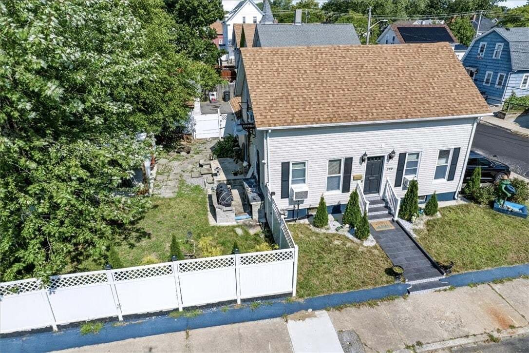 Altro a Cranston, Rhode Island, Stati Uniti 4 - 18908693