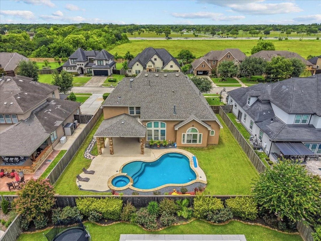 House in Friendswood, Texas, United States 1 - 18915513