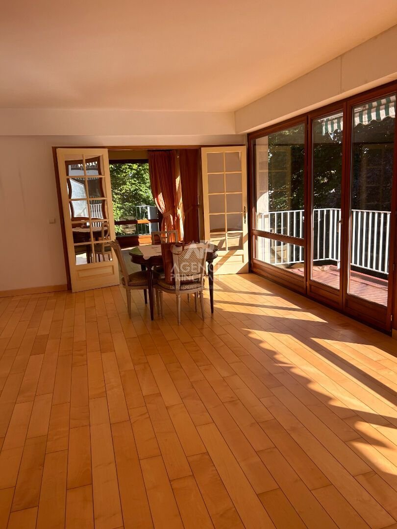 Apartment in Napoleon, Maisons-Laffitte, France 3 - 18916195