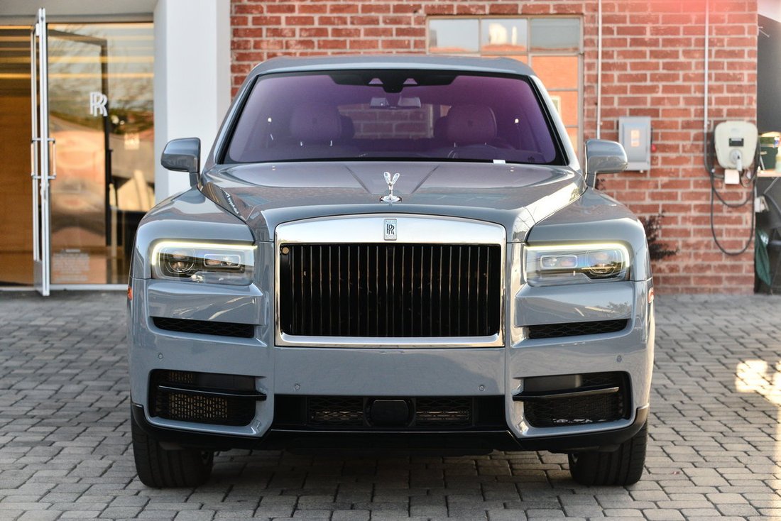 Suv in Beverly Hills, CA, United States 5 - 18920122
