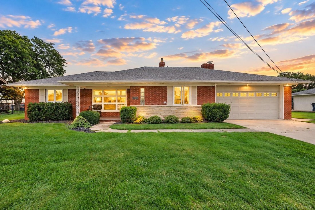 House in Mount Clemens, Michigan, United States 1 - 18906559