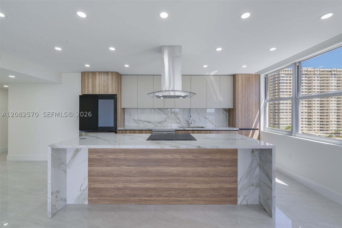 Condo in Hallandale Beach, Florida, United States 1 - 18896536