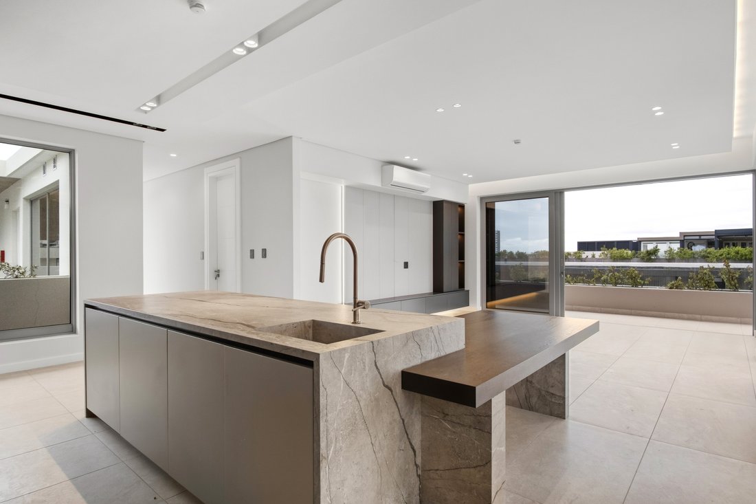 Apartment in Fresnaye, Atlantic Seaboard, Cape Town 3 - 18908133