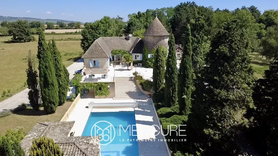 Estate in Givry, Bourgogne – Franche-Comté, France 1 - 18807011