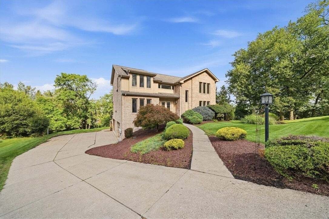 House in Canonsburg, Pennsylvania, United States 3 - 18919723
