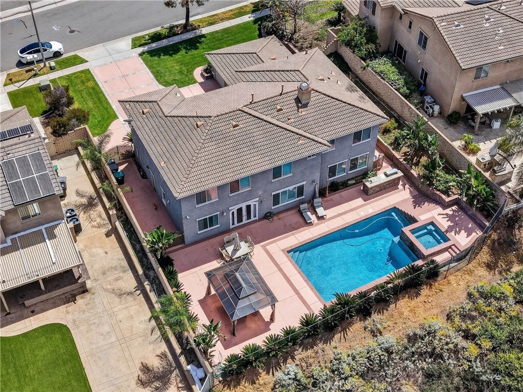 Casa a Corona, California, Stati Uniti 1 - 18447301