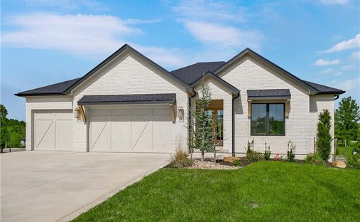House in Lake Lotawana, Missouri, United States 1