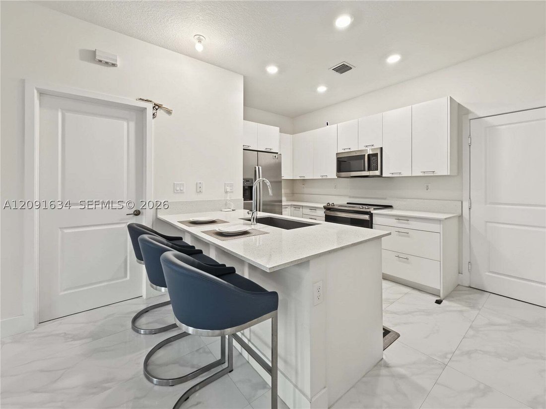 Residenza a Miami Springs, Florida, Stati Uniti 4 - 18909711
