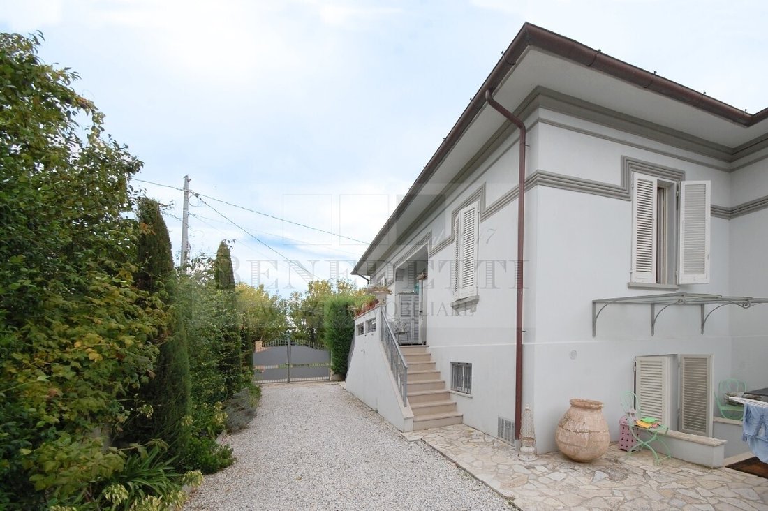 Villa in Pietrasanta, Tuscany, Italy 1 - 18906451