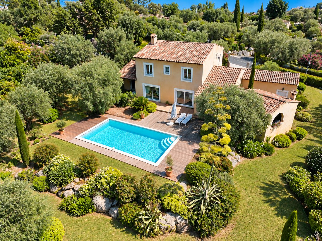 Villa in Tourrettes-sur-Loup, Provence-Alpes-Côte d'Azur, France 1 - 18907665