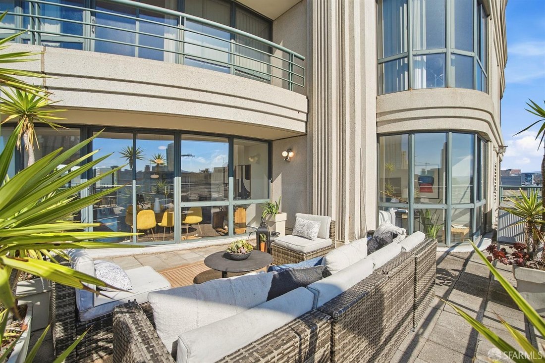 Condo in San Francisco, California, United States 4 - 18913971
