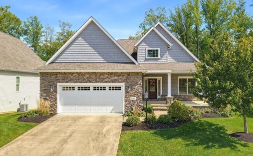 House in Strongsville, Ohio, United States 1