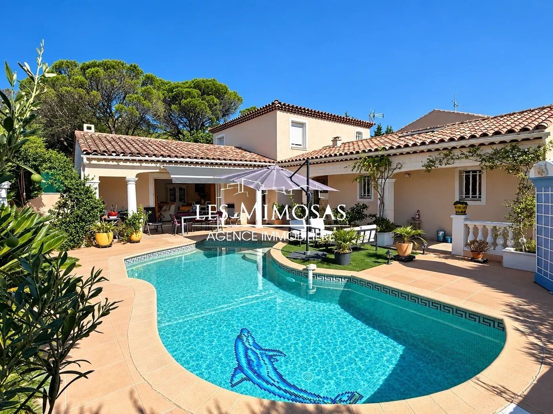 Villa en Santa Brígida, Fréjus, Francia 1 - 18920011
