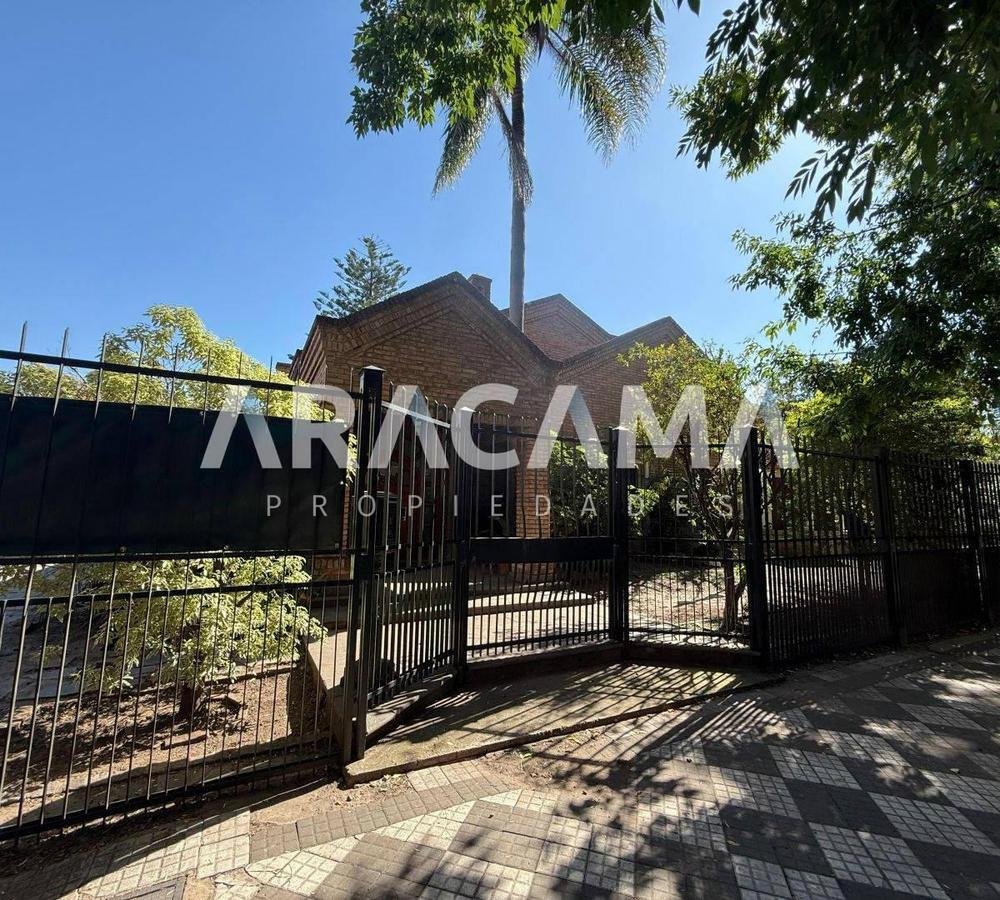 House in Monte Grande, Buenos Aires Province, Argentina 1 - 18906686