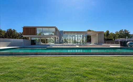 Chalet in Pozuelo de Alarcon, Comunidad de Madrid, Spain 1