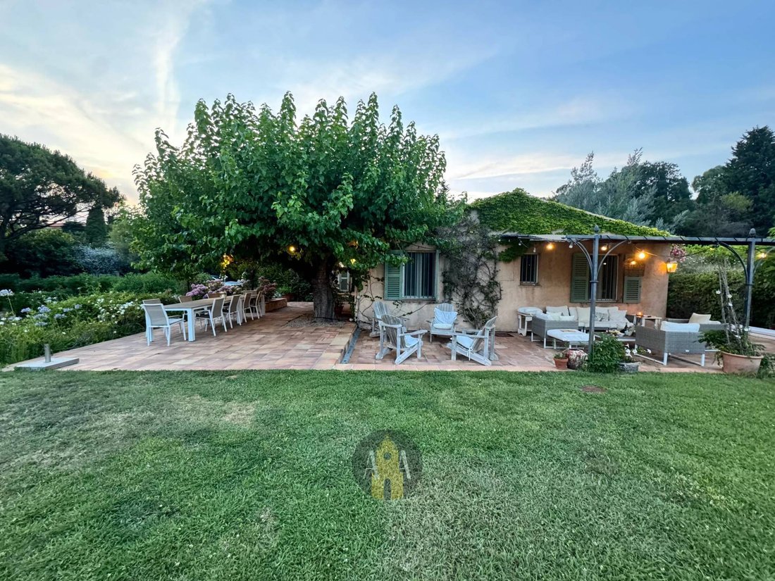 Villa in Zone Est Diffuse, Sankt Tropez, Frankreich 1 - 18261235