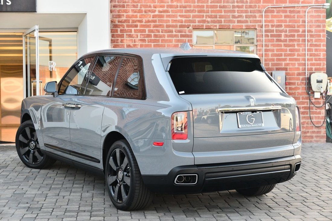 Suv in Beverly Hills, CA, United States 2 - 18920122