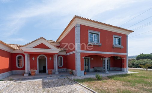 House in Quinta do Anjo, Setubal, Portugal 1
