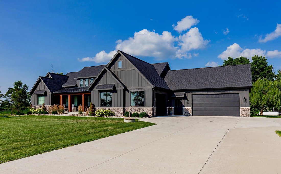 House in Bondurant, Iowa, United States 3 - 18908374