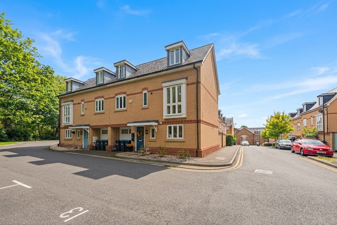 House in Haywards Heath, England 1 - 18907018