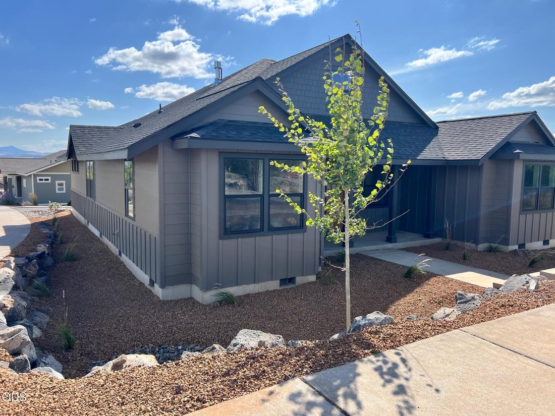 House in Madras, Oregon, United States 3 - 18078713