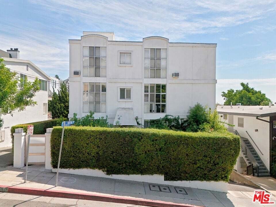 Los Angeles, California, United States 2 - 18908861