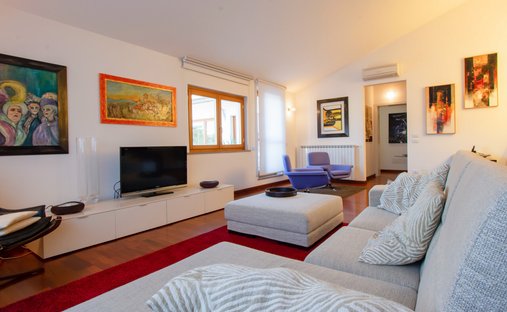 Penthouse in Mezzana, Prato, Tuscany 1
