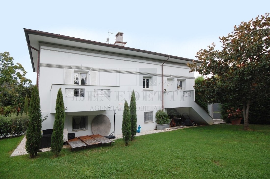Villa in Pietrasanta, Tuscany, Italy 3 - 18906451