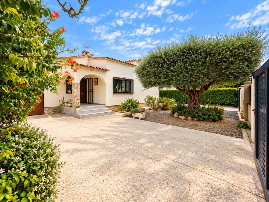 House in Empuriabrava, Catalonia, Spain 3 - 18910507