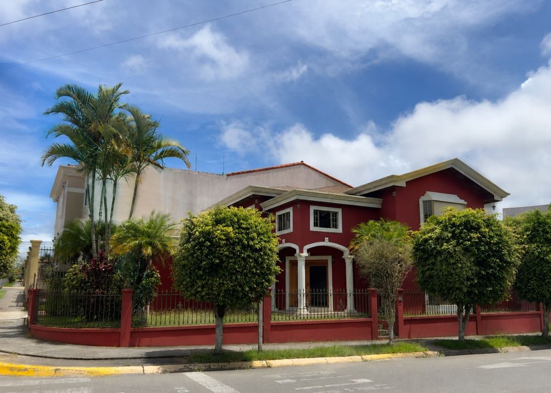 Maison à El Tejar de El Guarco, Cartago, Costa Rica 1 - 18914174