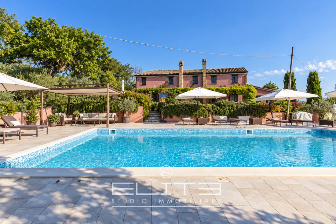 Villa in Senigallia, Marche, Italy 1 - 16821990