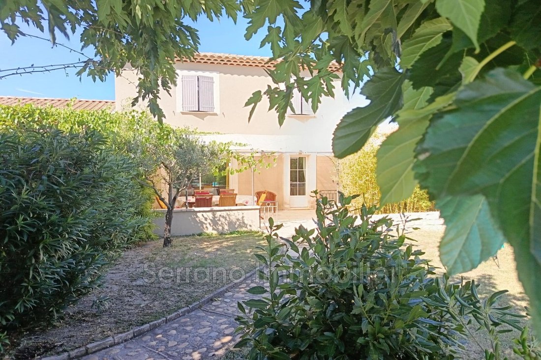 Villa en Eyragues, Provenza-Alpes-Costa Azul, Francia 3 - 18913669