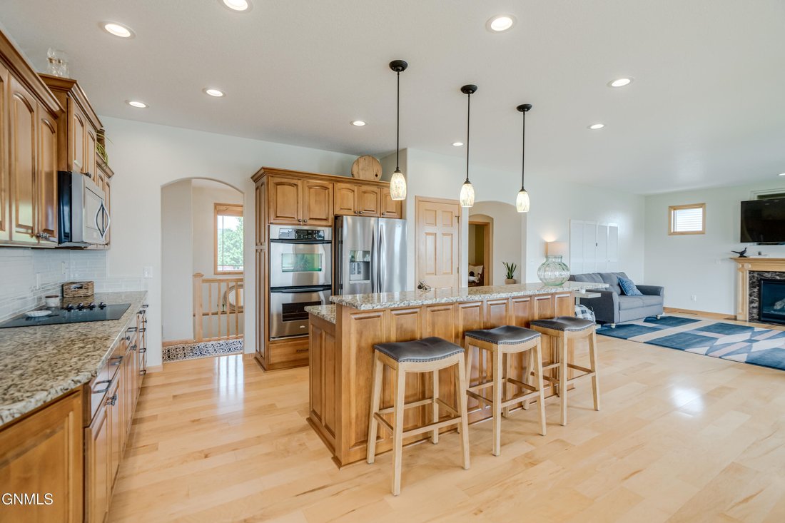 House in Bismarck, North Dakota, United States 2 - 18908218