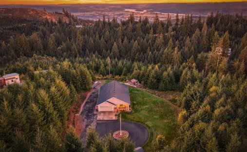 House in Kalama, Washington, United States 1