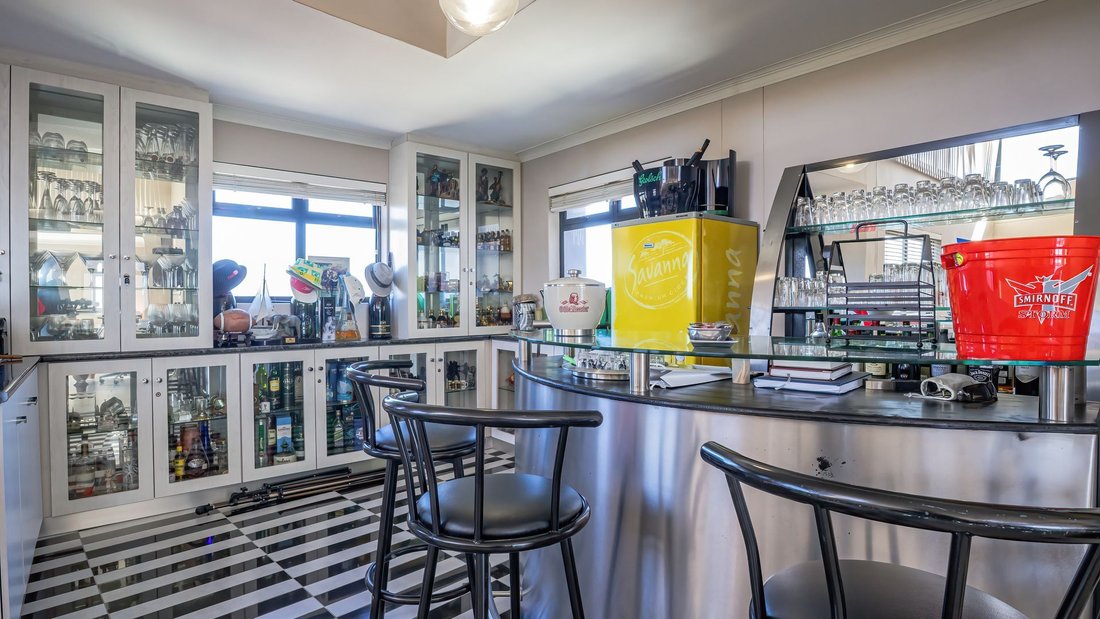 Penthouse in Sea Point, Atlantic Seaboard, Cape Town 4 - 18915225