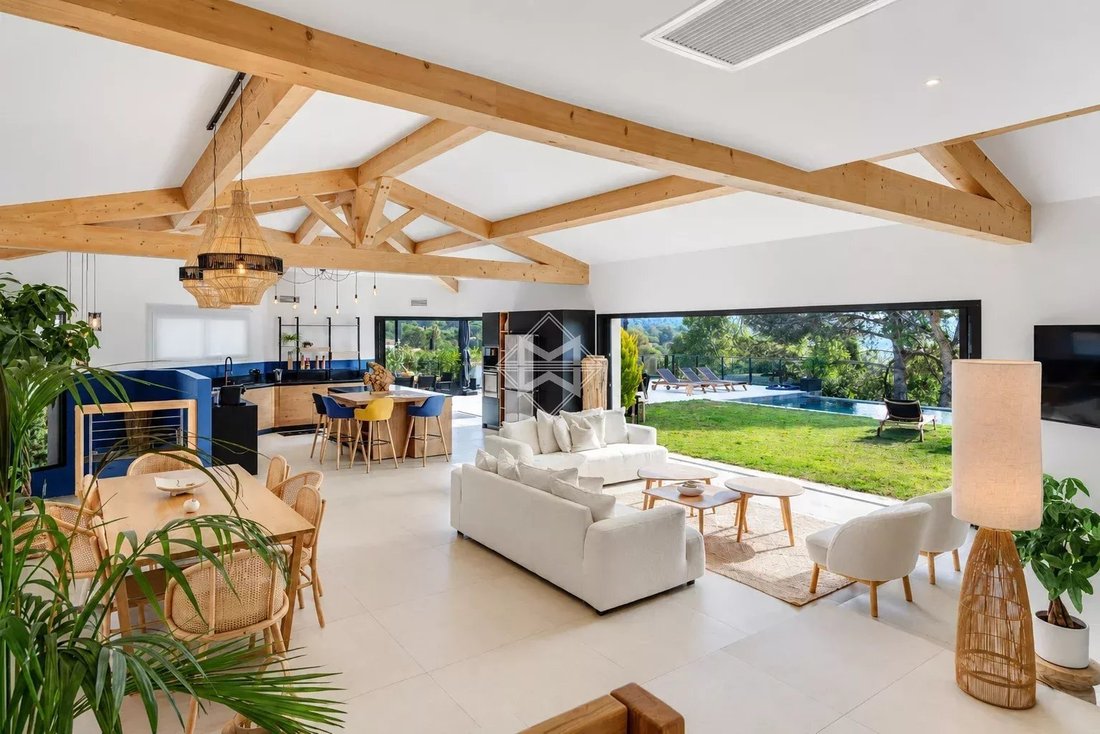 Villa in La Croix-Valmer, Provence-Alpes-Côte d'Azur, France 4 - 14968977
