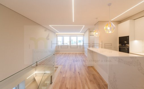 Apartment in Carcavelos e Parede, Lisbon, Portugal 1