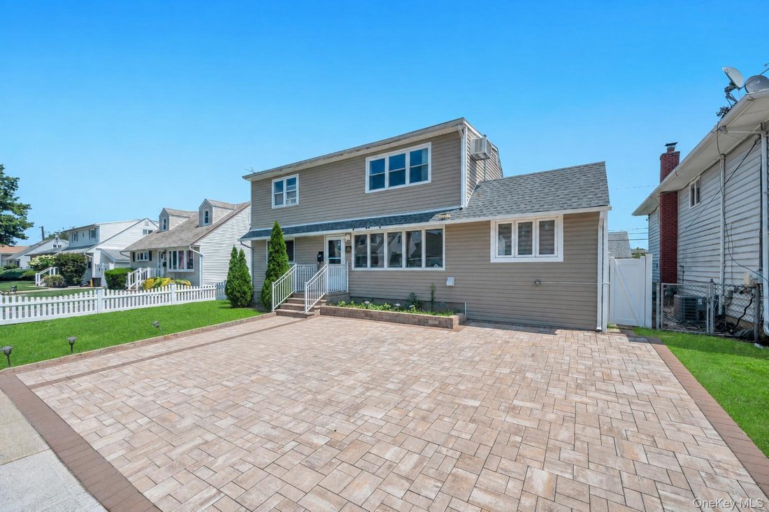 Casa a Hicksville, New York, Stati Uniti 3 - 18469514