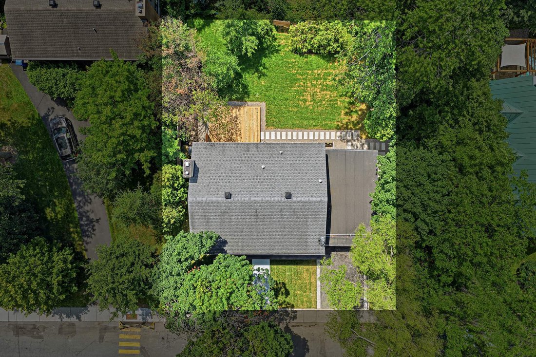 House in Saint-Lambert, Quebec, Canada 5 - 18644073