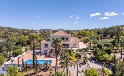 Villa in Santa Barbara de Nexe, Algarve, Portugal 1