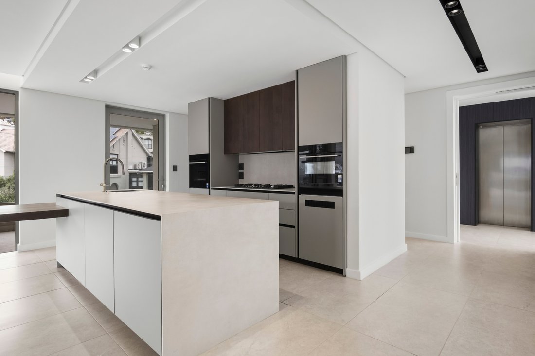 Apartment in Fresnaye, Atlantic Seaboard, Cape Town 1 - 18908140