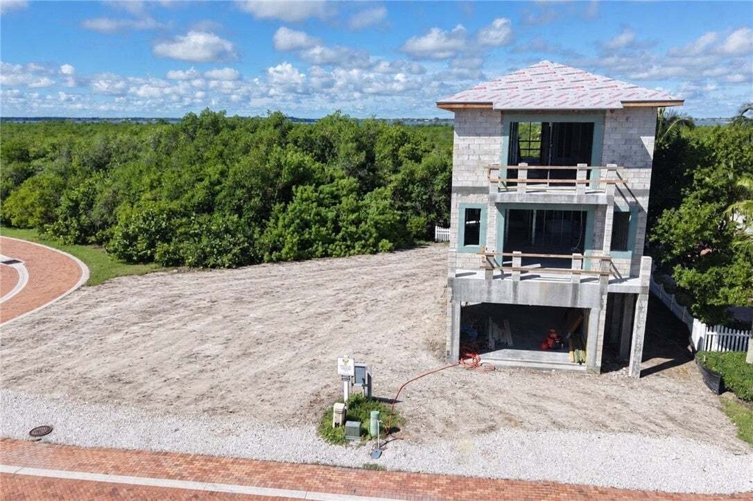 Land in Fort Pierce, Florida, United States 4 - 18919103