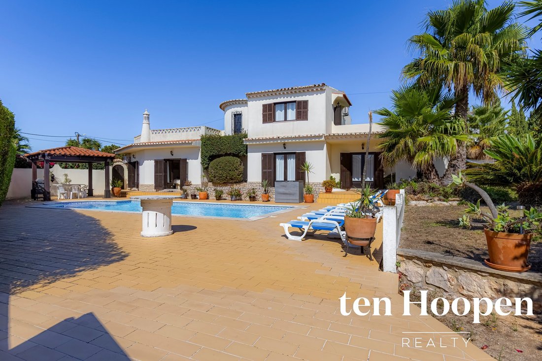 Villa in Praia da Luz, Algarve, Portugal 1 - 18911339