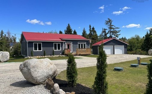 House in East River Point, Nova Scotia, Canada 1