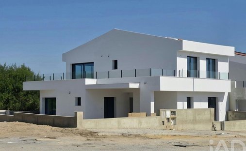 Townhouse in Santiago, Setubal, Portugal 1