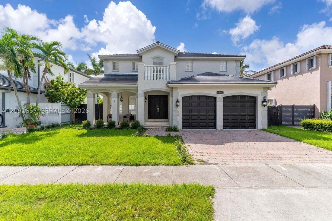 House in Miami, Florida, United States 1 - 18905725