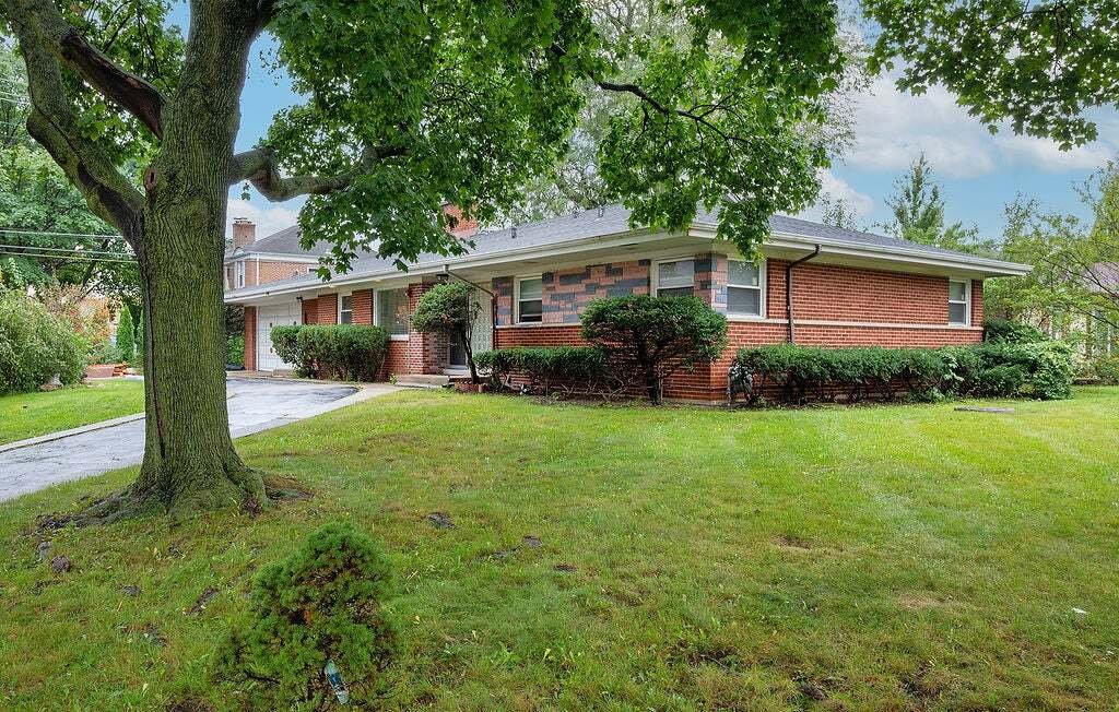 House in Lincolnwood, Illinois, United States 3 - 18915496