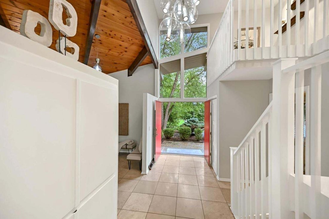 House in Fox Point, Wisconsin, United States 4 - 18902716